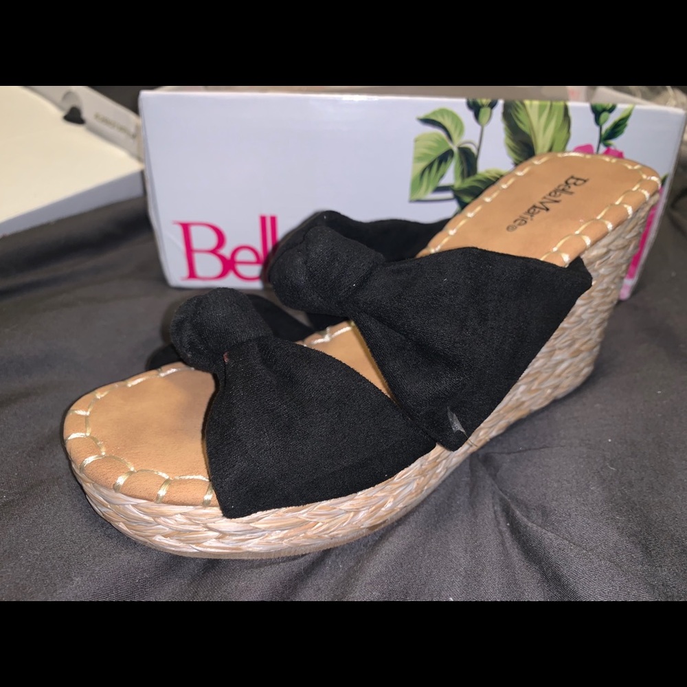 5/$25!!Bella Marie Black Wedges from Laurie Belles